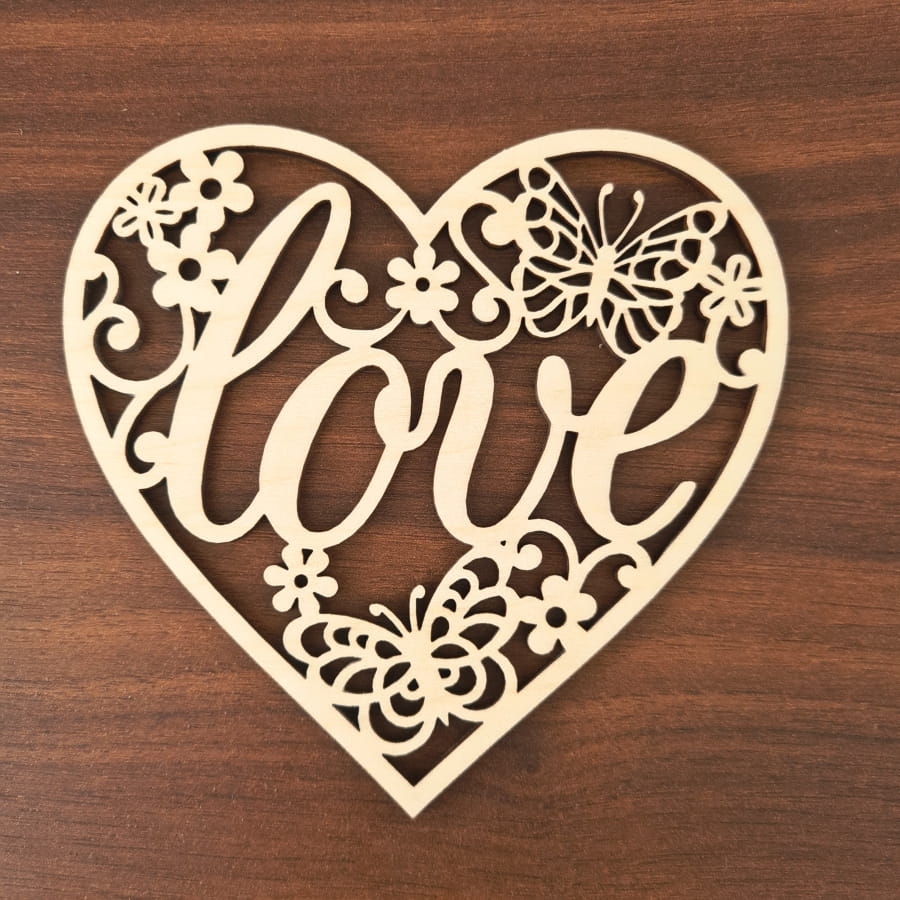 Ażurowe serce drewniane love.jpg
